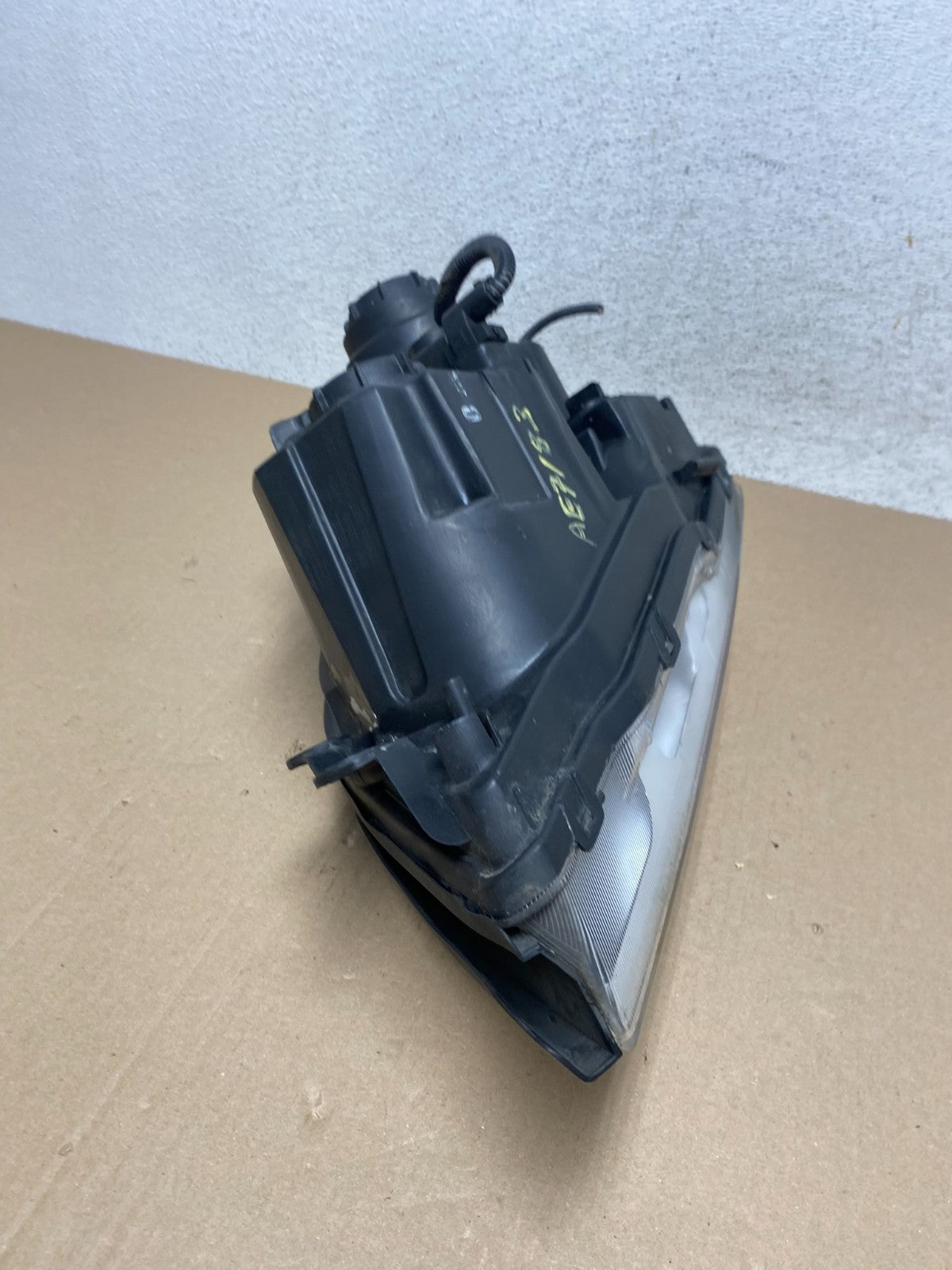 2007 2008 2009 Kia Sorento Right Passenger RH Side Headlight Halogen AE7183 DW9