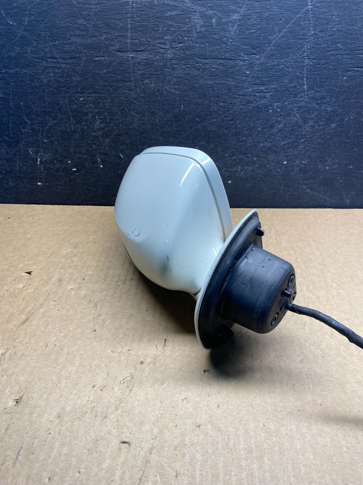 2007-2009 Mercedes E-Class Right Passenger Door Mirror Turn Signal AG6062 DG2