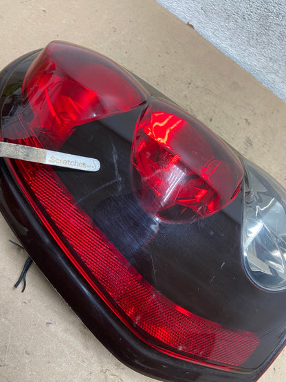 2002 to 2009 Chevrolet Trailblazer Left Driver LH Side Tail Light AI1137 LK3