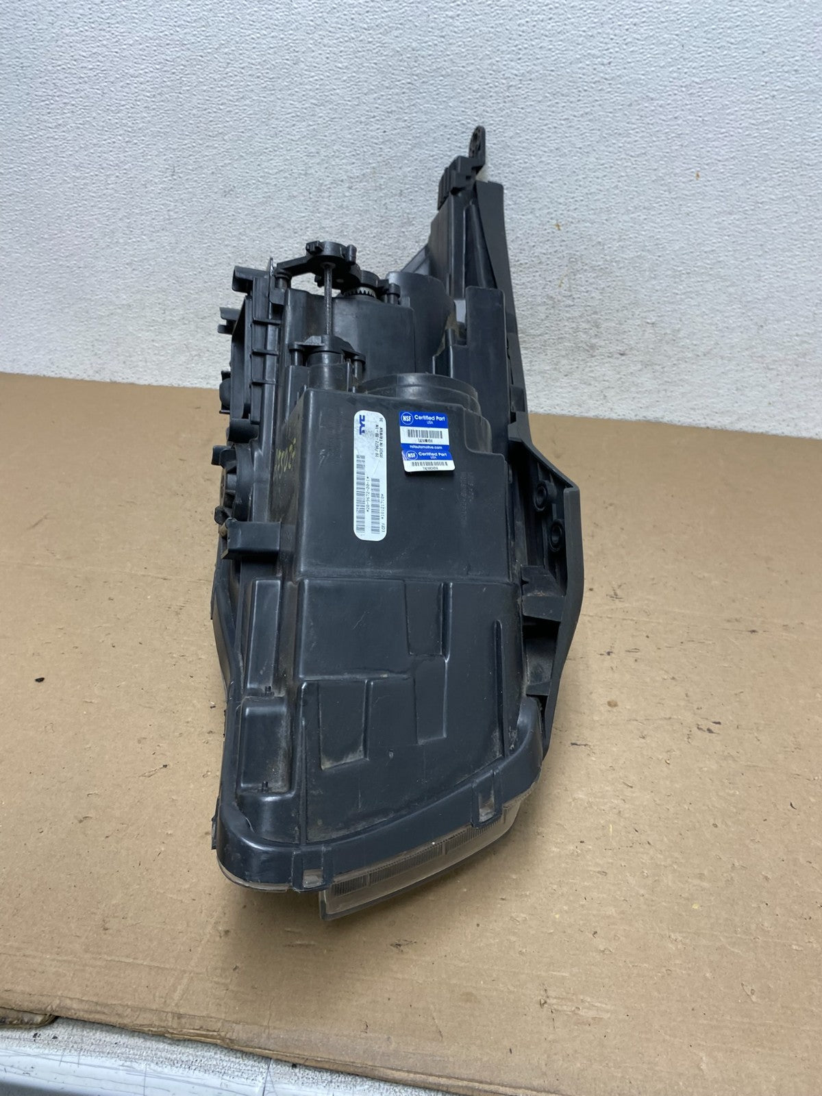 2016 to 2018 Kia Sorento Left Driver LH Side Headlight Halogen TYC AF5027 DW7