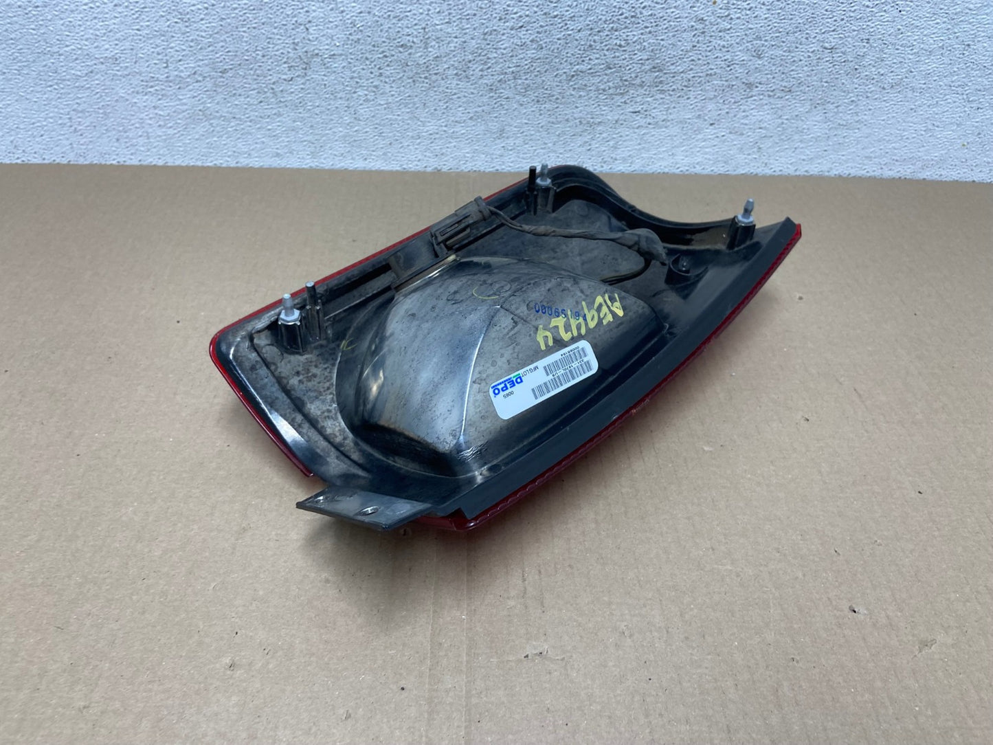 1998 to 2002 Lincoln Navigator Left Driver LH Side Tail Light DEPO AE9424 LK4