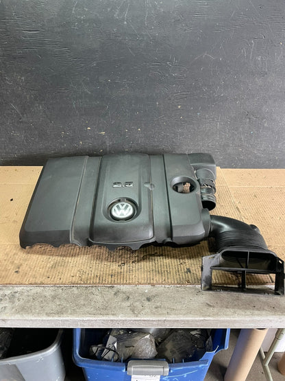 2005 to 2008 Volkswagen Jetta Beetle 2.5L Passat Engine Cover 07k129601G j4271 D0