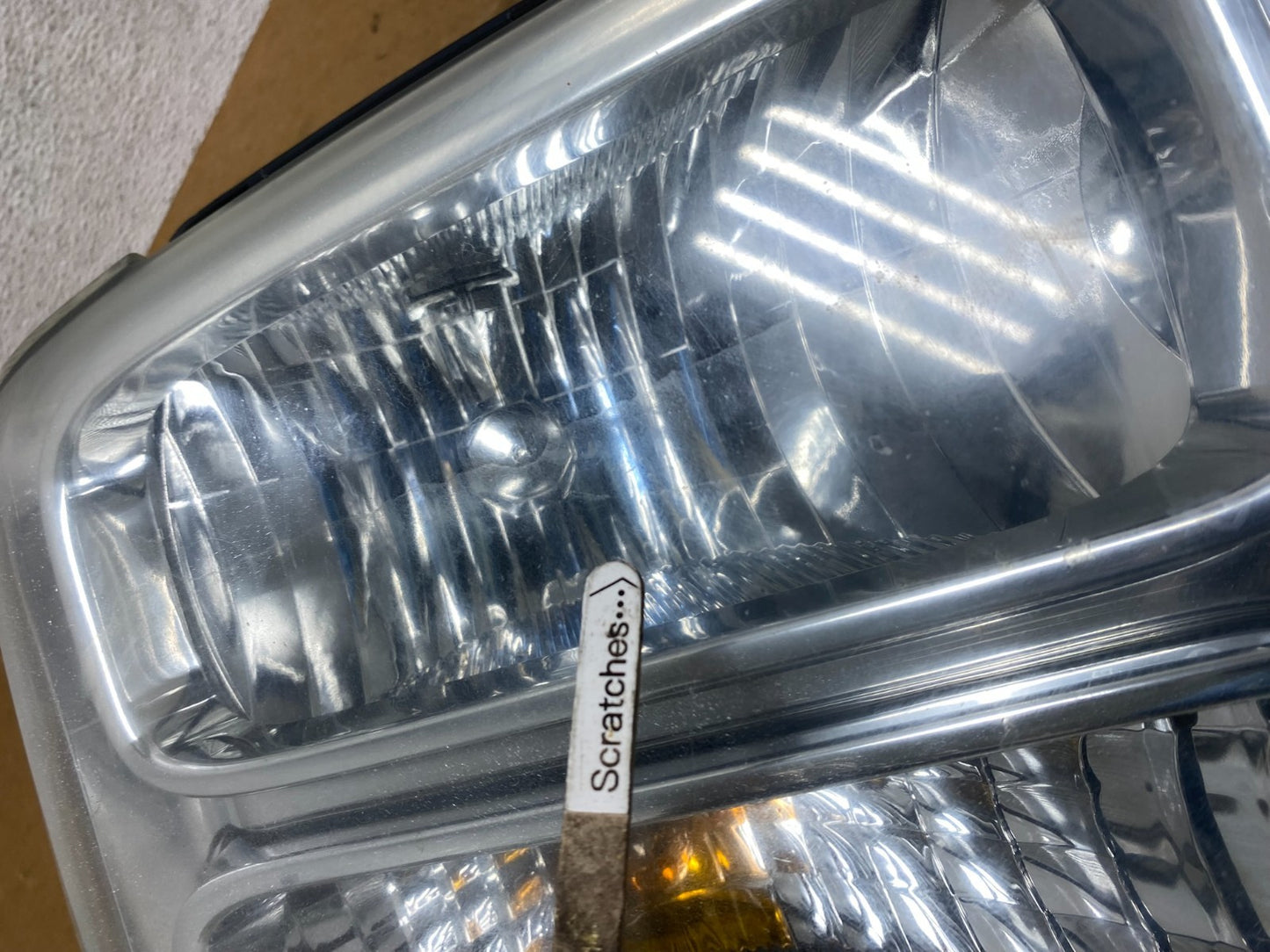 2005-2007 Ford F-250 F250 Super Duty Right Passenger RH Side Headlight AE2593 DW3