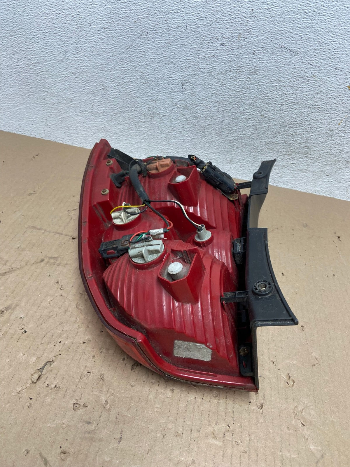 2005 to 2008 Kia Sportage Left Driver Side LH Side Tail Light AE8782 LK7