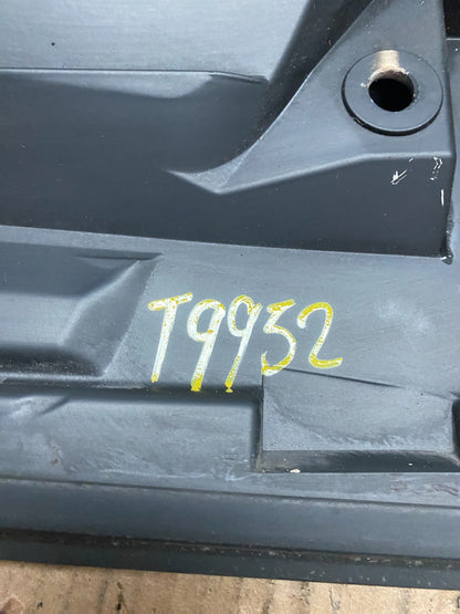 2000 to 2006 BMW X5 Trunk Hatch Spoiler T9952 DG11