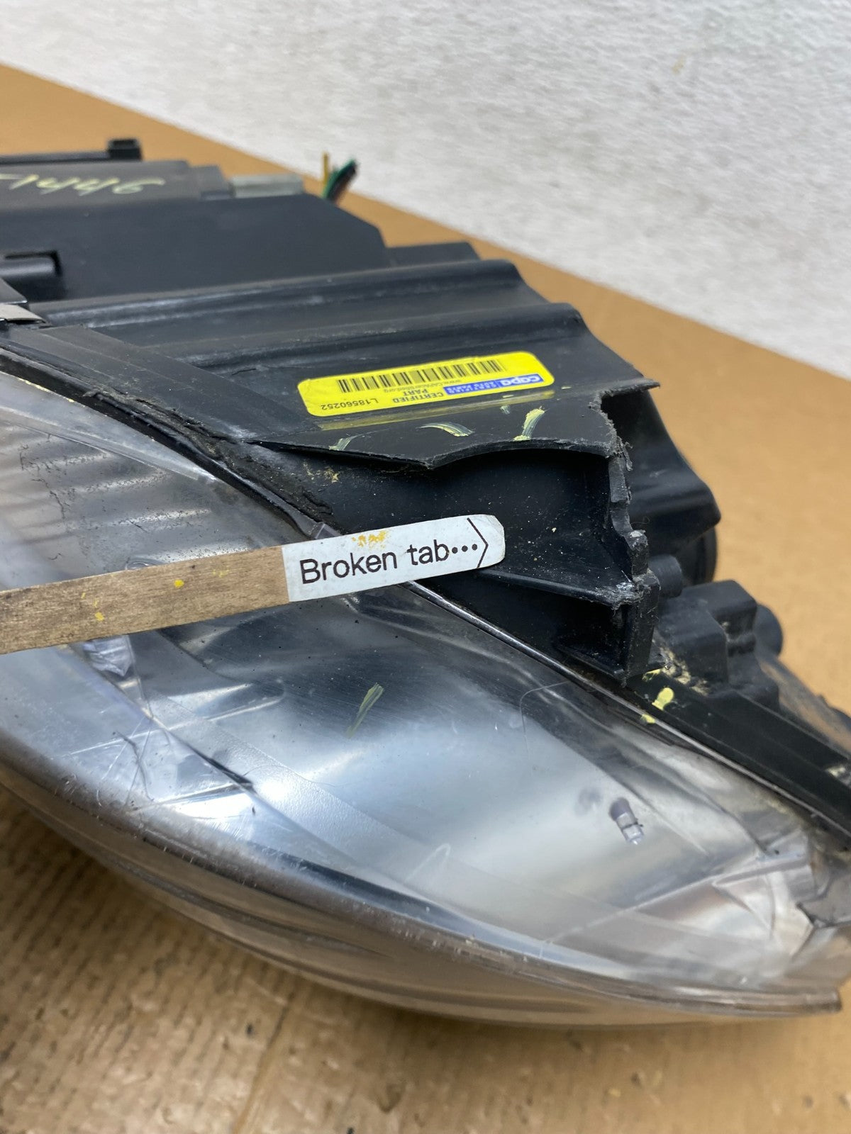 2008 to 2011 Mercedes Benz C-CLASS Right Passenger Side Headlight TYC AE1446 DW5