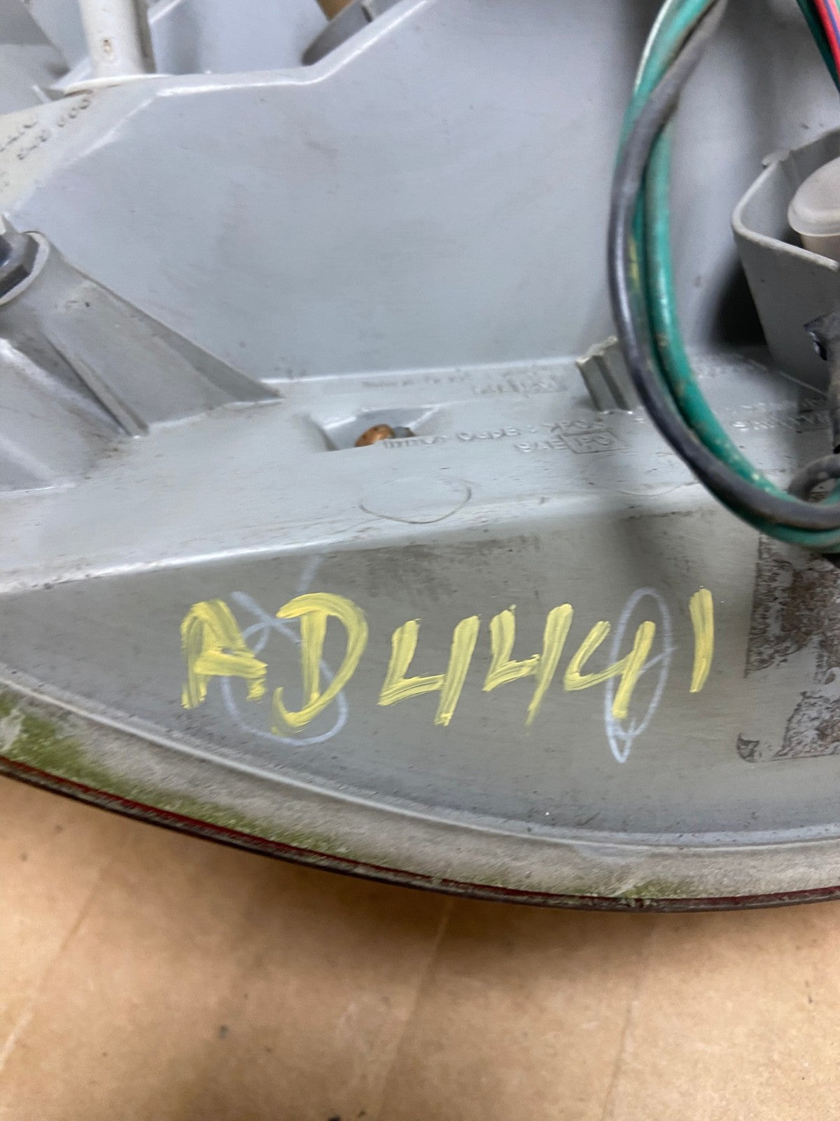 2004 2005 2006 2007 2008 Nissan Maxima Right Passenger Tail Light AD4441 LK9
