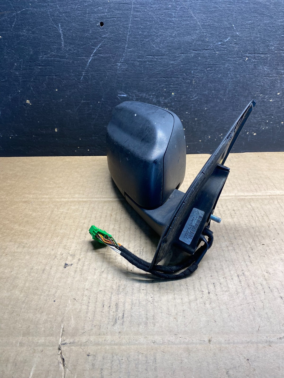 2003 to 2006 Volvo XC90 Right Passenger Side View Door Mirror OEM AB3991 MS2