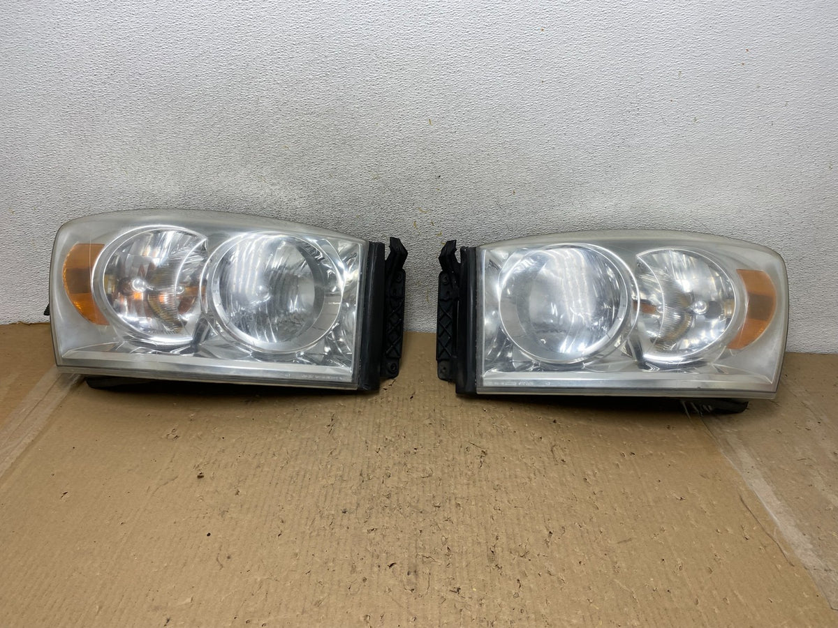 2006 to 2008 Dodge Ram Left+Right Side Set Halogen Headlights AH2913 DW0