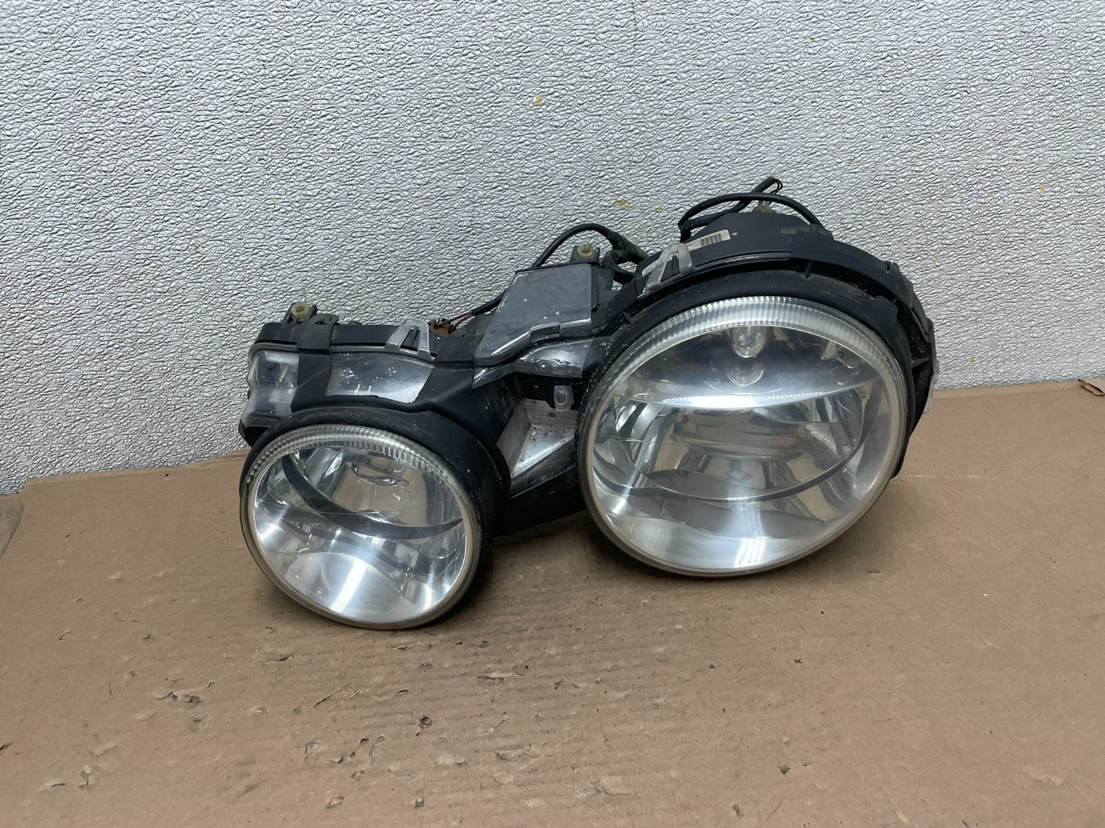 2000 to 2002 Jaguar S-Type Left Driver LH Side Halogen Headlight OEM AB0039 DW0