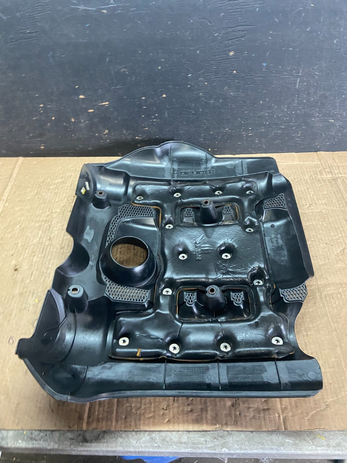 2006 to 2008 Kia Sedona V6 3.8L Engine Motor Cover O3286 PS6