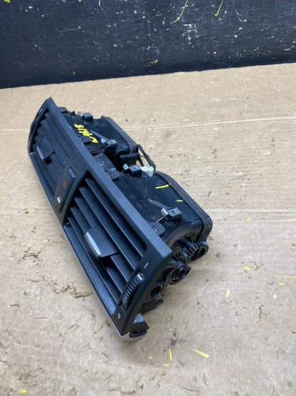 2010 to 2013 BMW X5 X6 Center Console Dash Air Vent OEM w9618 DG1