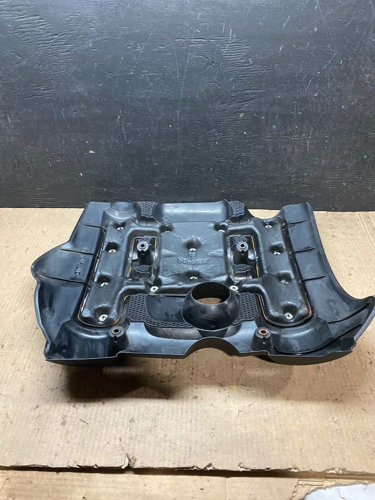 2006 to 2008 Kia Sedona V6 3.8L Engine Motor Cover Oem Q5813 DG6