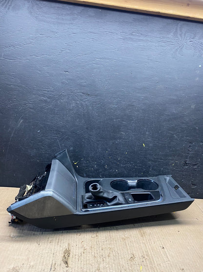2018 2019 Hyundai Sonata CenterConsole Shifter Cup Holder Bezel Oem P3576 DG4