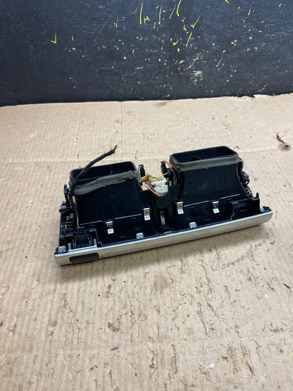 2007 to 2013 BMW X5 X6 Center Console Dash Air Vent OEM Y7904 DG4
