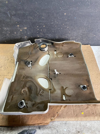 2004 to 2007  Cadillac CTS 3.6L Plastic Engine Cover Shield OEM  Q9826 DG7