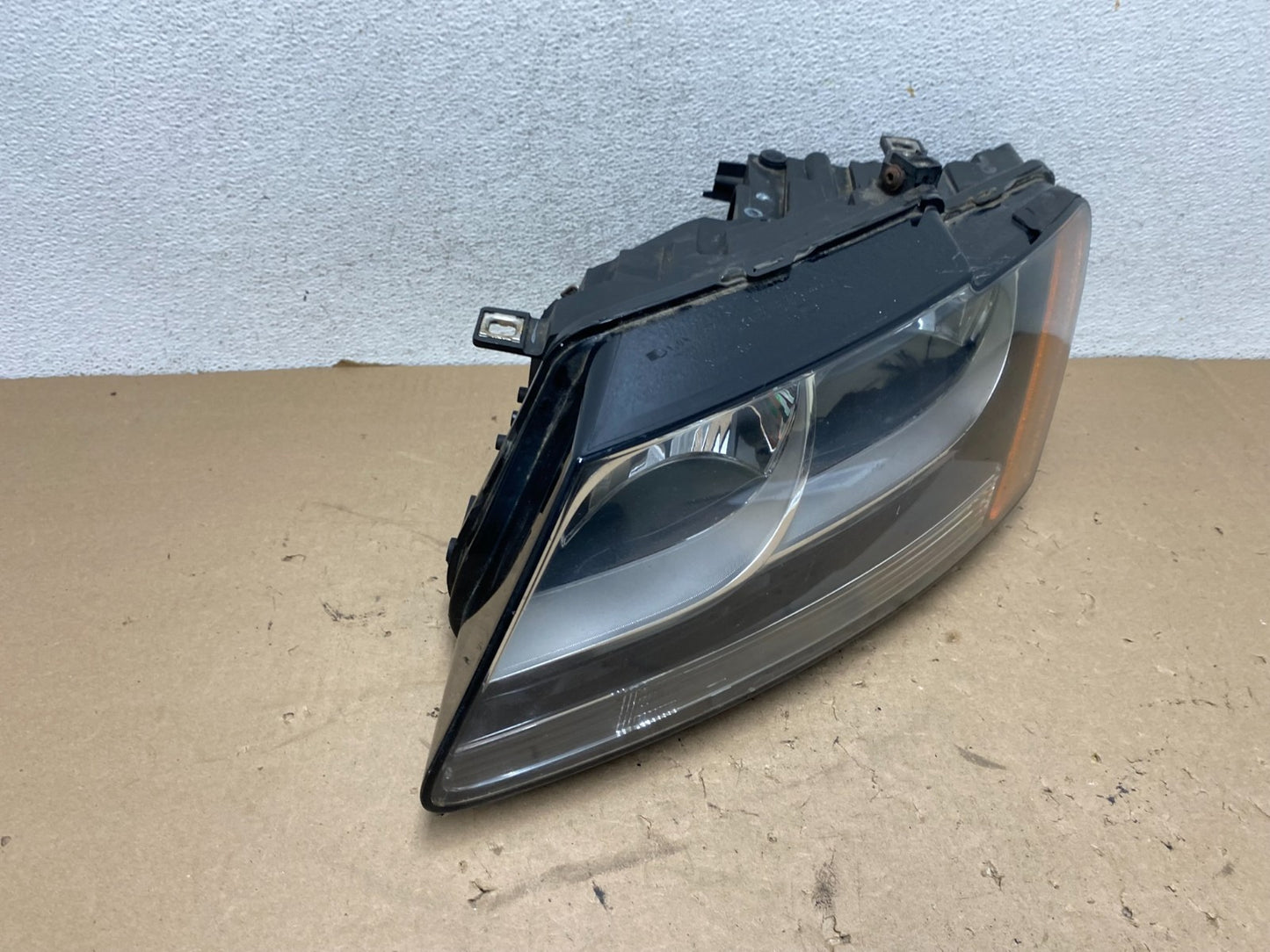 2009 to 2012 Audi Q5 Left Driver LH Side Halogen Headlight AG4298 DG2