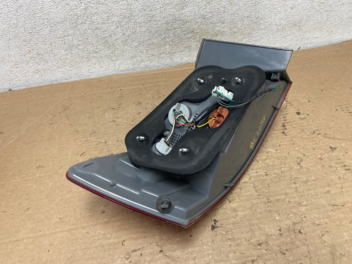 2009 to 2010 Hyundai Sonata Right Passenger Side Tail Light AH9238 LK4