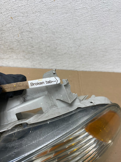 2005 to 2008 Toyota Corolla Right Passenger RH Side Headlight AG4701 DW6