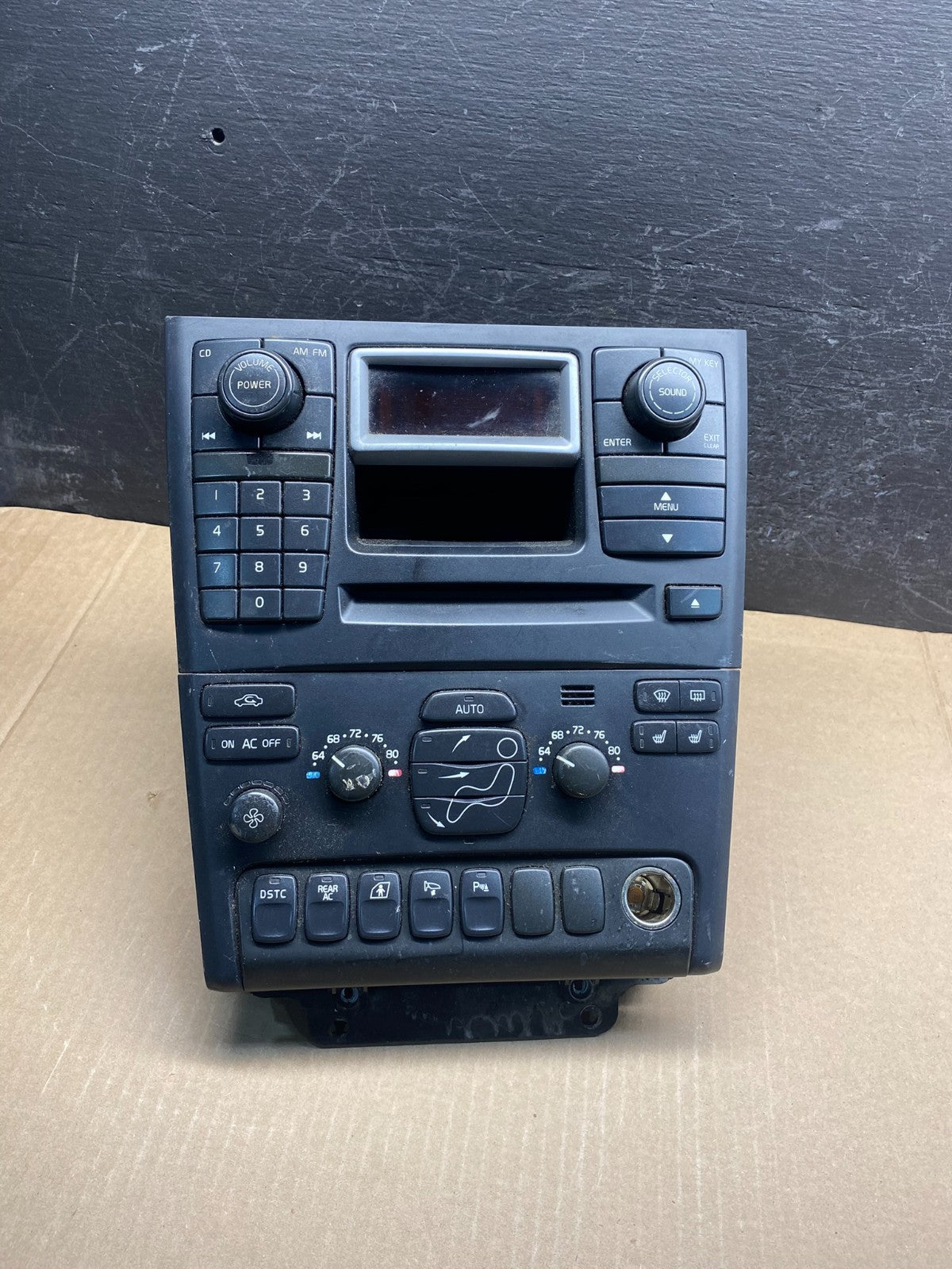 2003-2006 Volvo XC90 Center A/C Climate Control Radio Panel Bezel AE7874 DG0