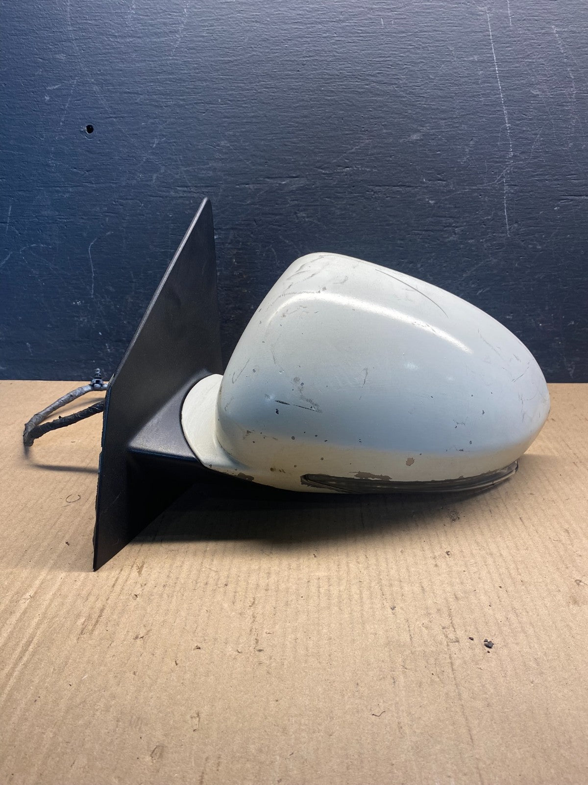 2008-2012 Buick Enclave Left Driver Door Turn Signal Mirror AE6331 DW0