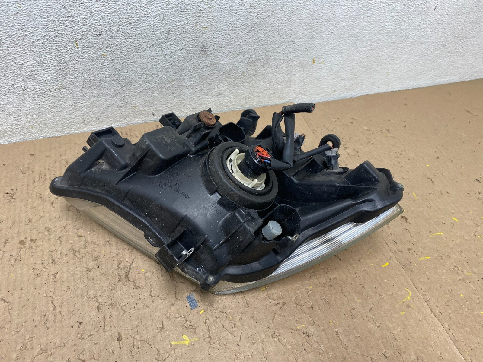2005 to 2007 Nissan Pathfinder Halogen Headlight Right Passenger Oem D1092 DG19