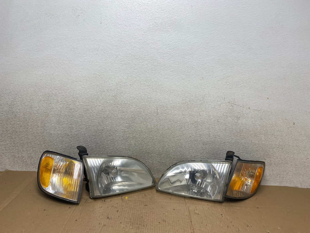 2001 2002 2003 Toyota Sienna Left+Right Side Set Headlights Halogen T5730 DW0