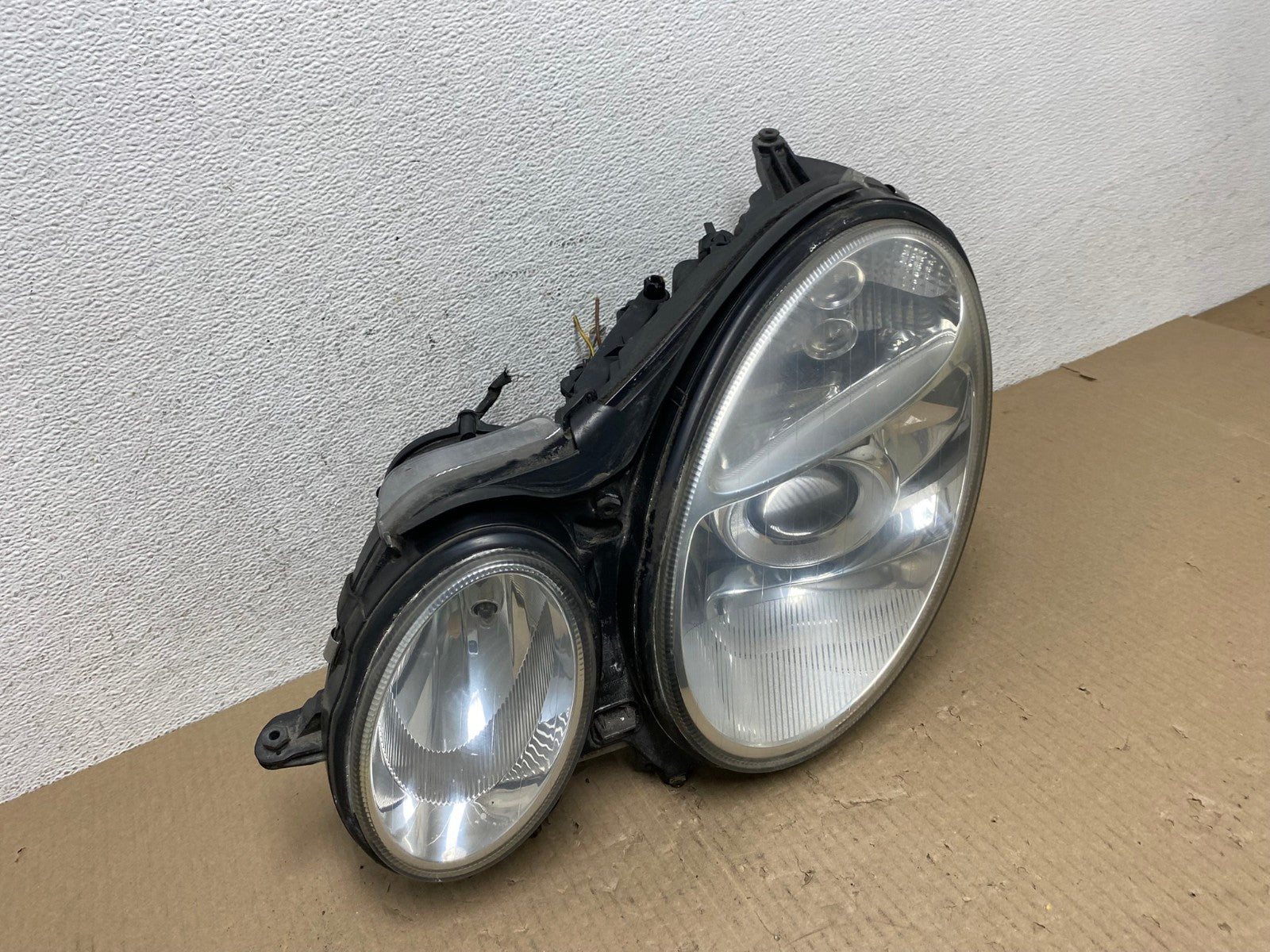 2003-2006 Mercedes E E320 E350 Left Driver Lh Side Halogen Headlight AE9639 LK2