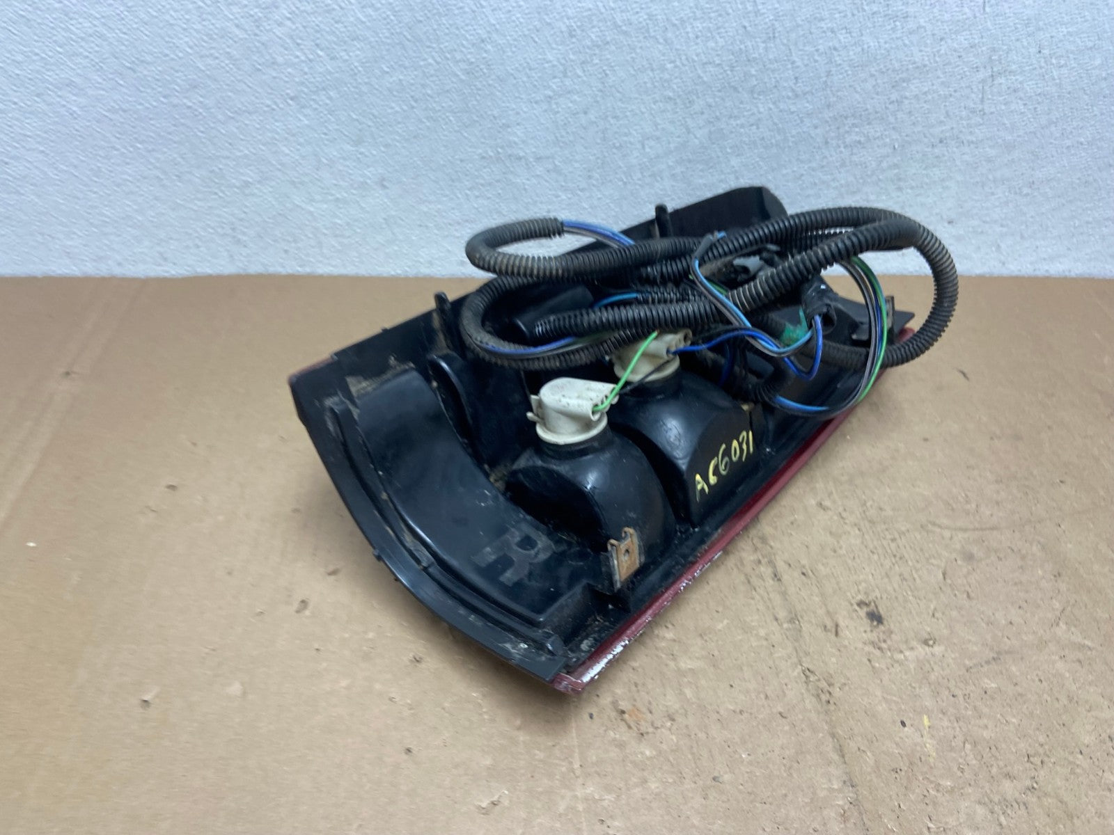1999-2002 Chevrolet Silverado 1500 Right Passenger Side Tail Light AC6031 LK4