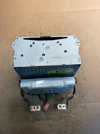 2013 to 2017 Nissan Pathfinder Radio AM/FM Receiver OEM Z0668 DG0