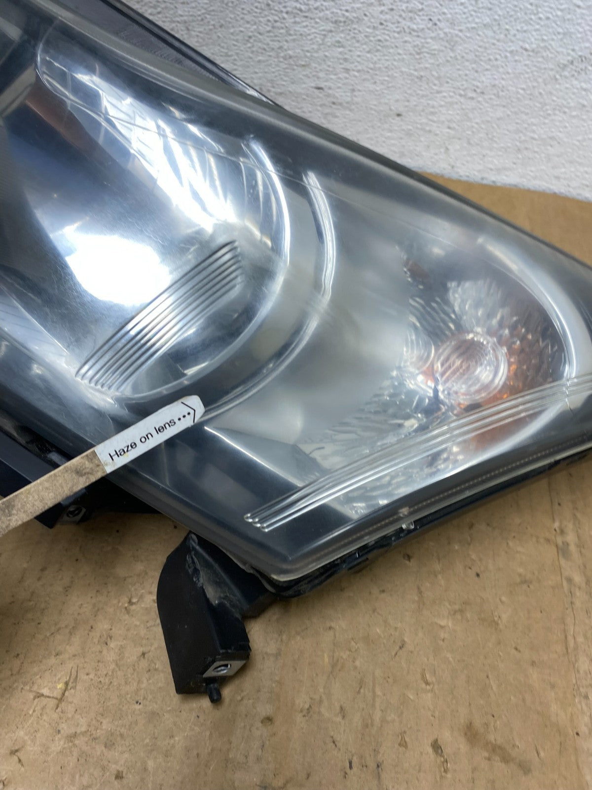 2011 to 2015 Chevrolet Cruze Halogen Left Driver LH Side Headlight AD1354 DW4