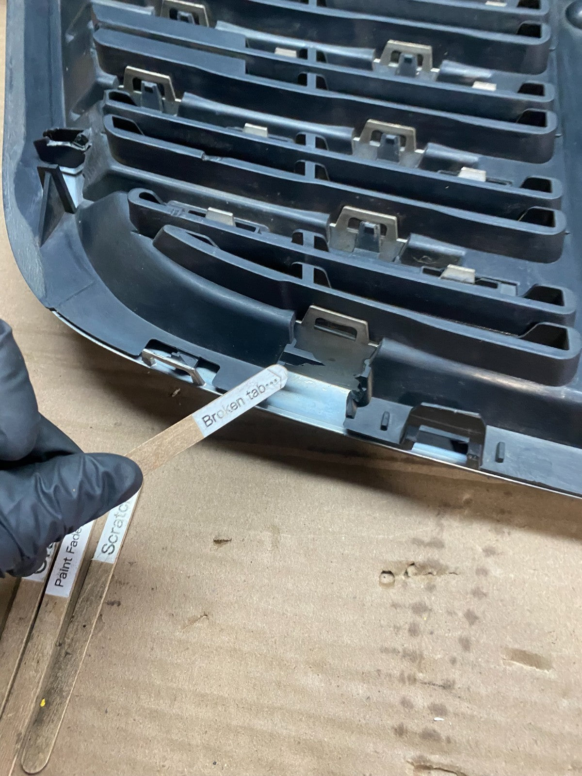2009 to 2011 Freightliner Sprinter Front Upper Chrome Grill Grille U7903 DG12