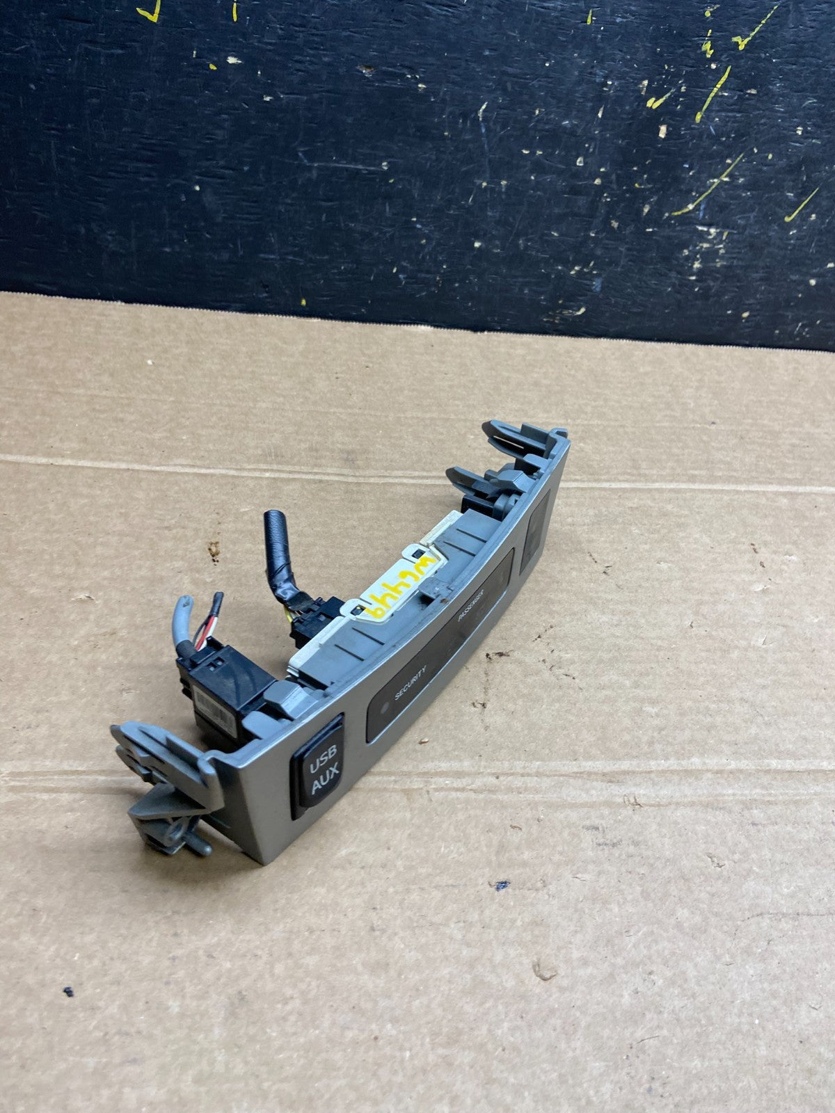 2009-2013 Toyota Corolla Dash Passenger Light Switch USB AUX Bezel W6449 DG2