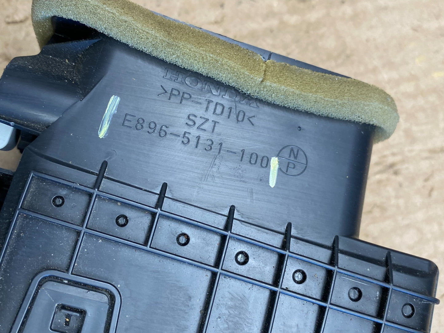 2011-2015 Honda Cr-z CRZ Right Passenger Dash Vent Cover OEM OEM Z0317 DG5