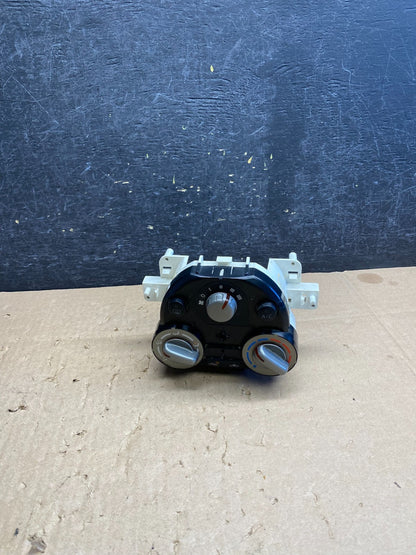 2012 to 2019 Nissan Versa Dash AC Climate Control Bezel Trim AJ1431 DG0