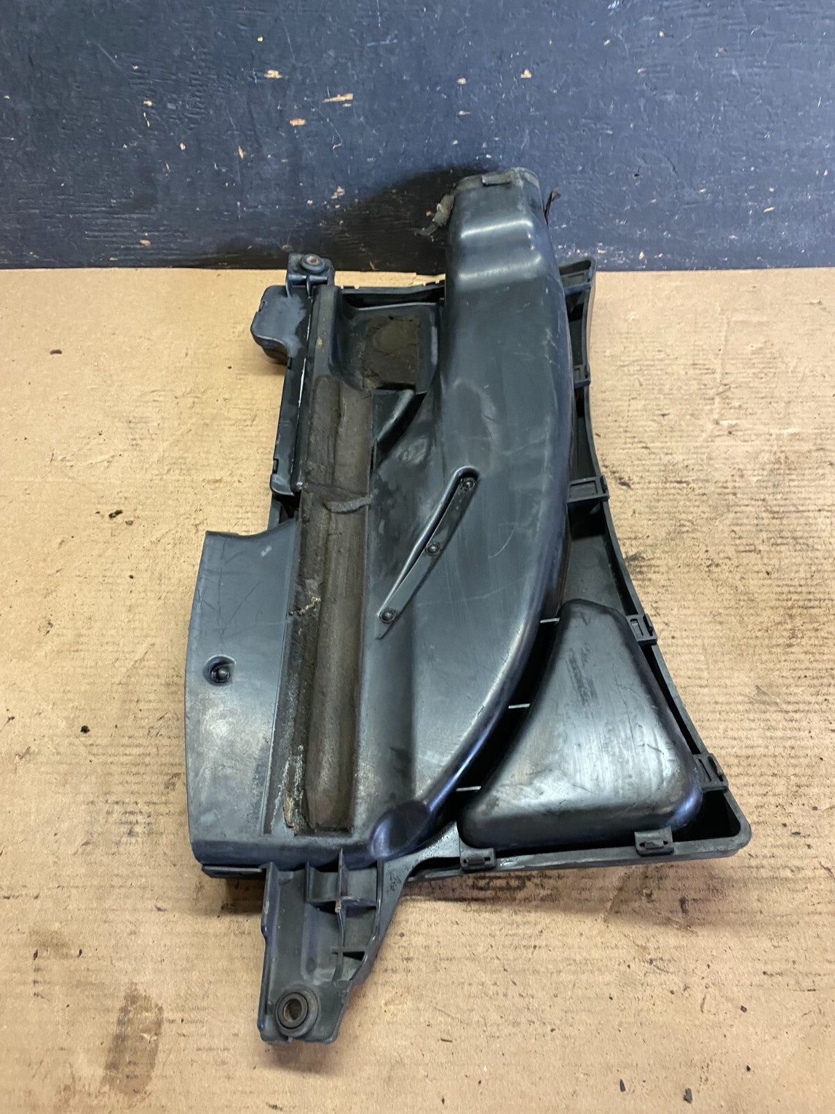 2006 to 2007 Infiniti m35 Air Intake Manifold Box Inlet Housing O7944 DG6