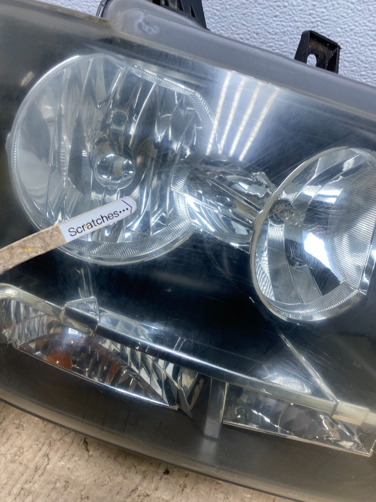 2007 to 2013 Chevrolet Suburban Tahoe Left+Right Set Headlights AC1567 DW3