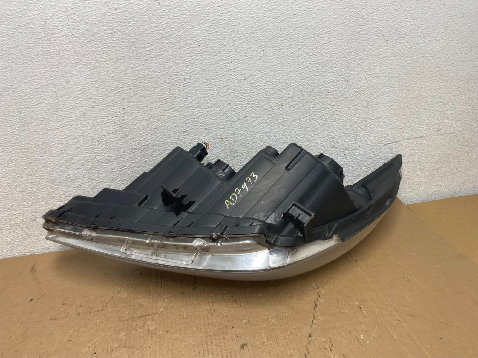 2011 - 2014 Hyundai Sonata Right Passenger Rh Side Headlight Halogen AD7973 DW7