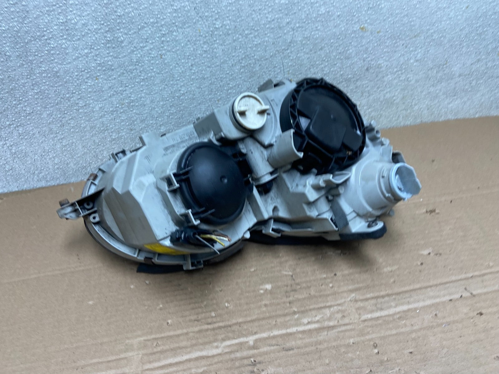 2005 to 2007 Mercedes-Benz C-Class Left Driver LH Side Headlight OEM AB1355 DW5