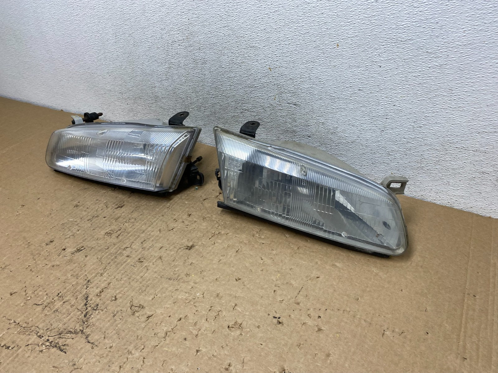 1997 1998 1999 Toyota Camry Left+Right Side Set Halogen Headlights AF8207 DW1