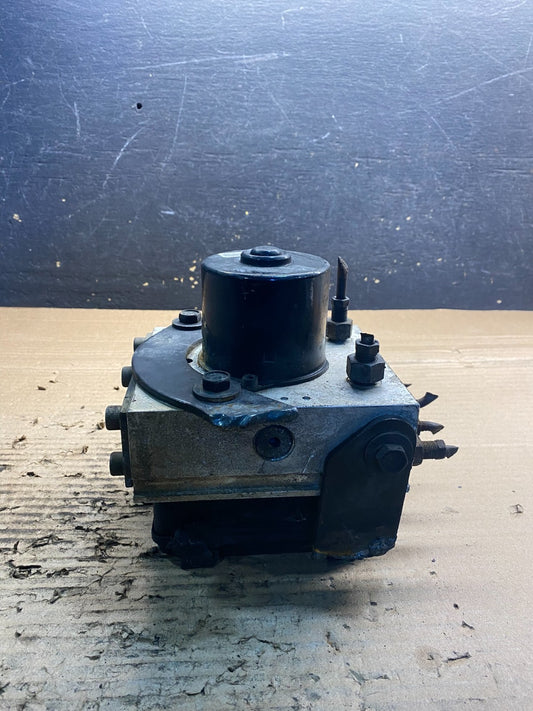 Wabco ABS Pump Hydraulic W/ Module P/N 4460470002 aa32310