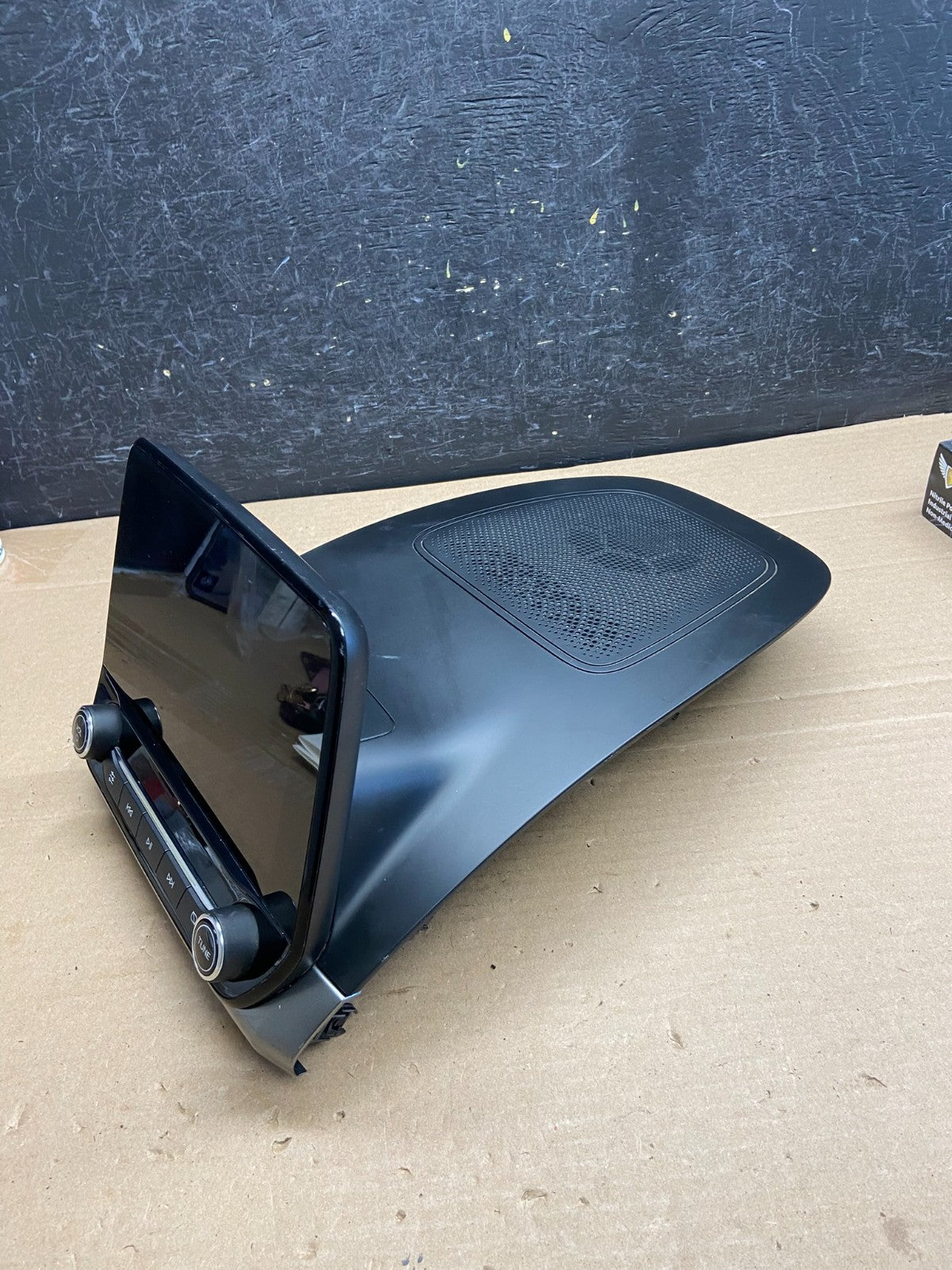 2018 to 2019 Ford Ecosport Radio 6.5" Display Screen AG51492