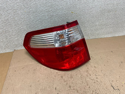 2005 2006 2007 Honda Odyssey Left Driver LH Side Tail Light Z6329 DW0