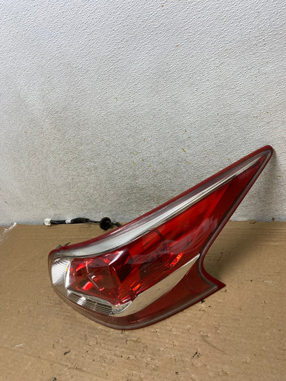 2013 2014 2015 Nissan Altima Right Passenger RH Side Tail Light AH8405 LK1