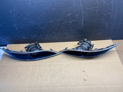2013 to 2016 Lincoln MKT Left+Right Set Front Fog Light Bezel AD5040 DG1