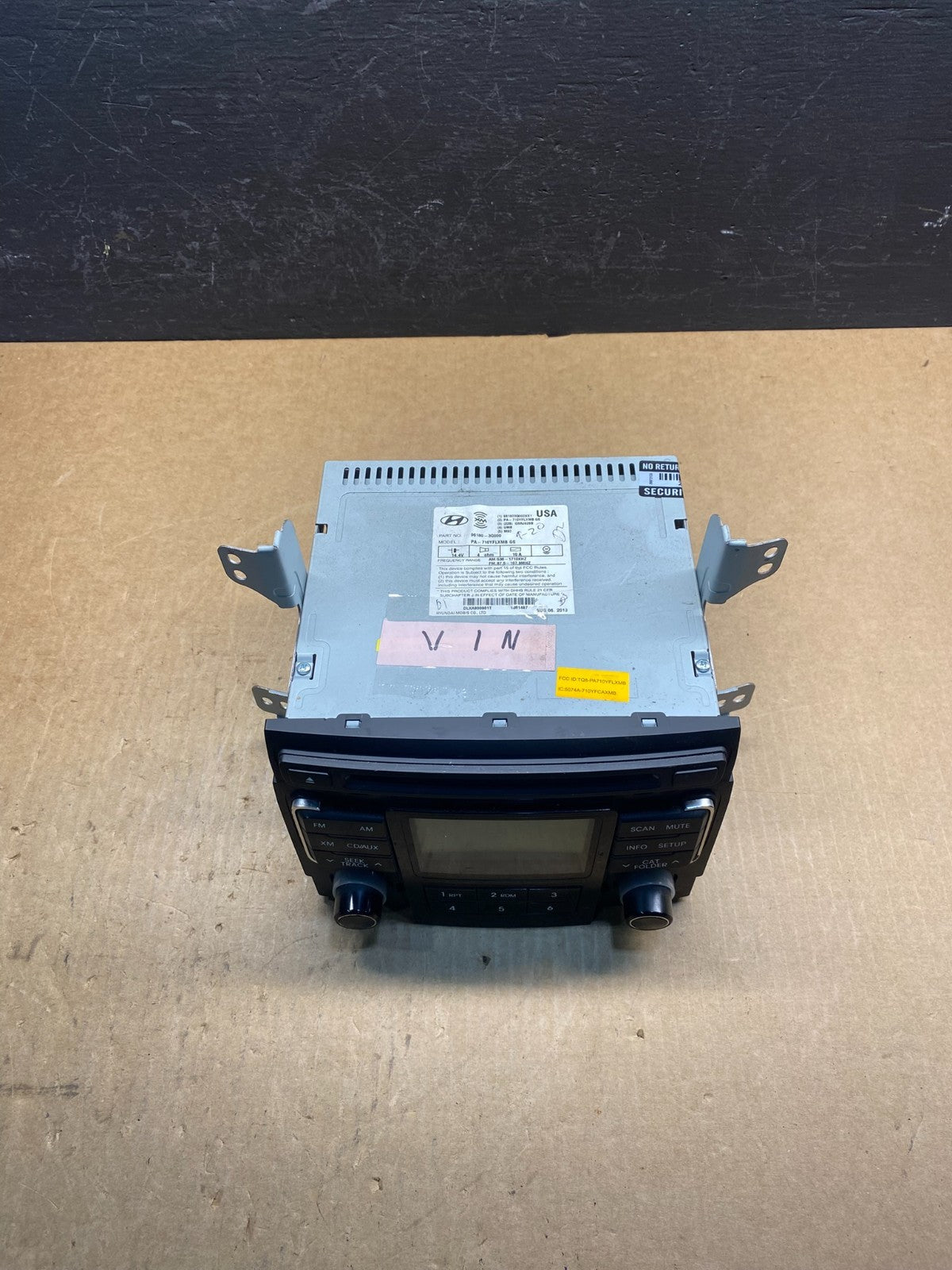 2011 to 2012 Hyundai Sonata Am Fm Cd Player Radio Receiver AC6968 DG3