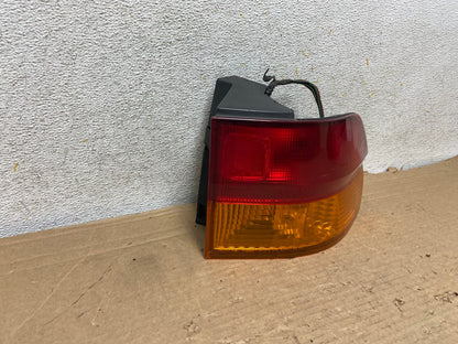 2002 2003 2004 Honda Odyssey Right Passenger Side Tail Light AH8977 LK1