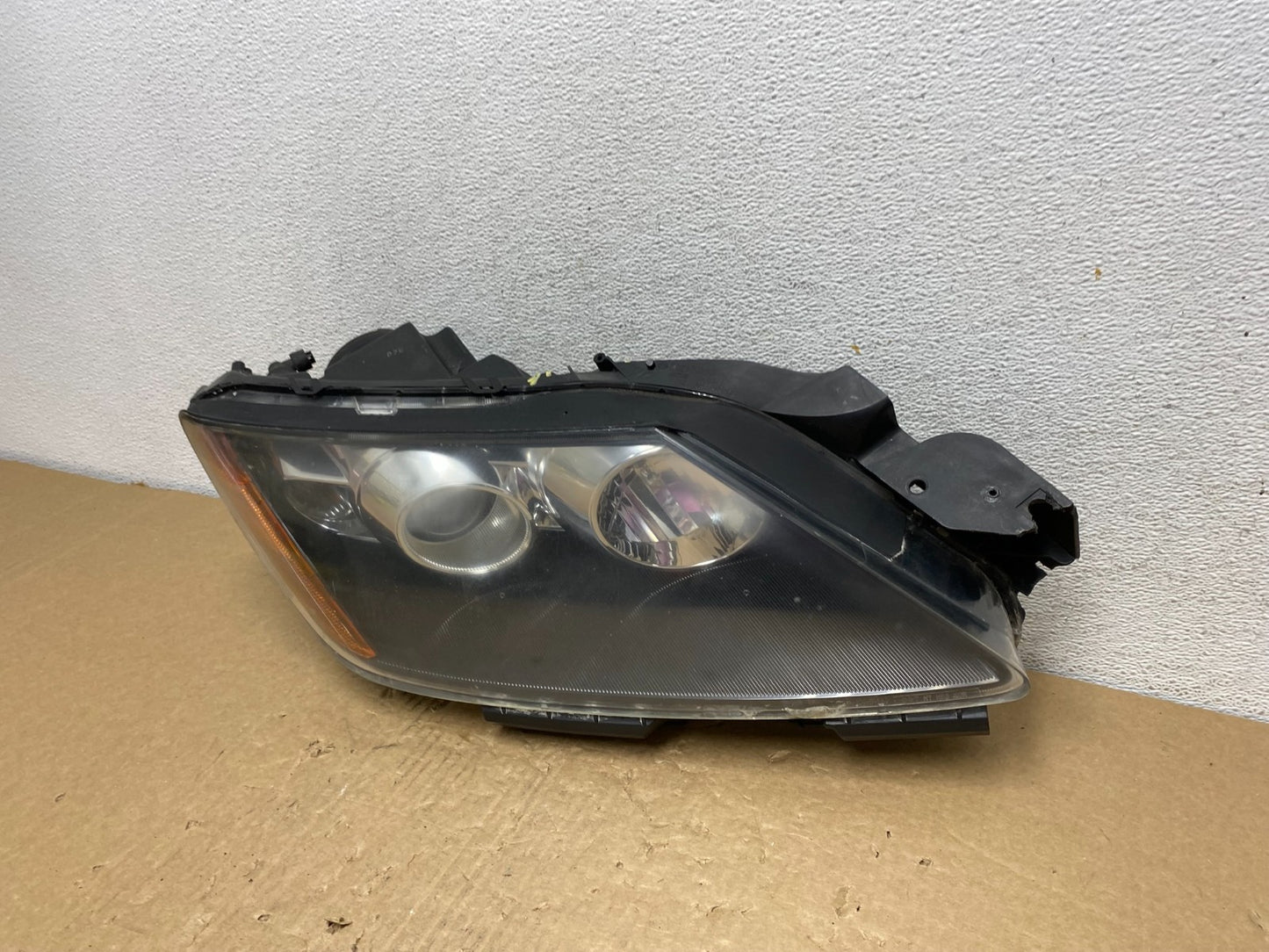 Halogen 2007 to 2009 Mazda CX-7 Right Passenger RH Side Headlight AF7441 DW1