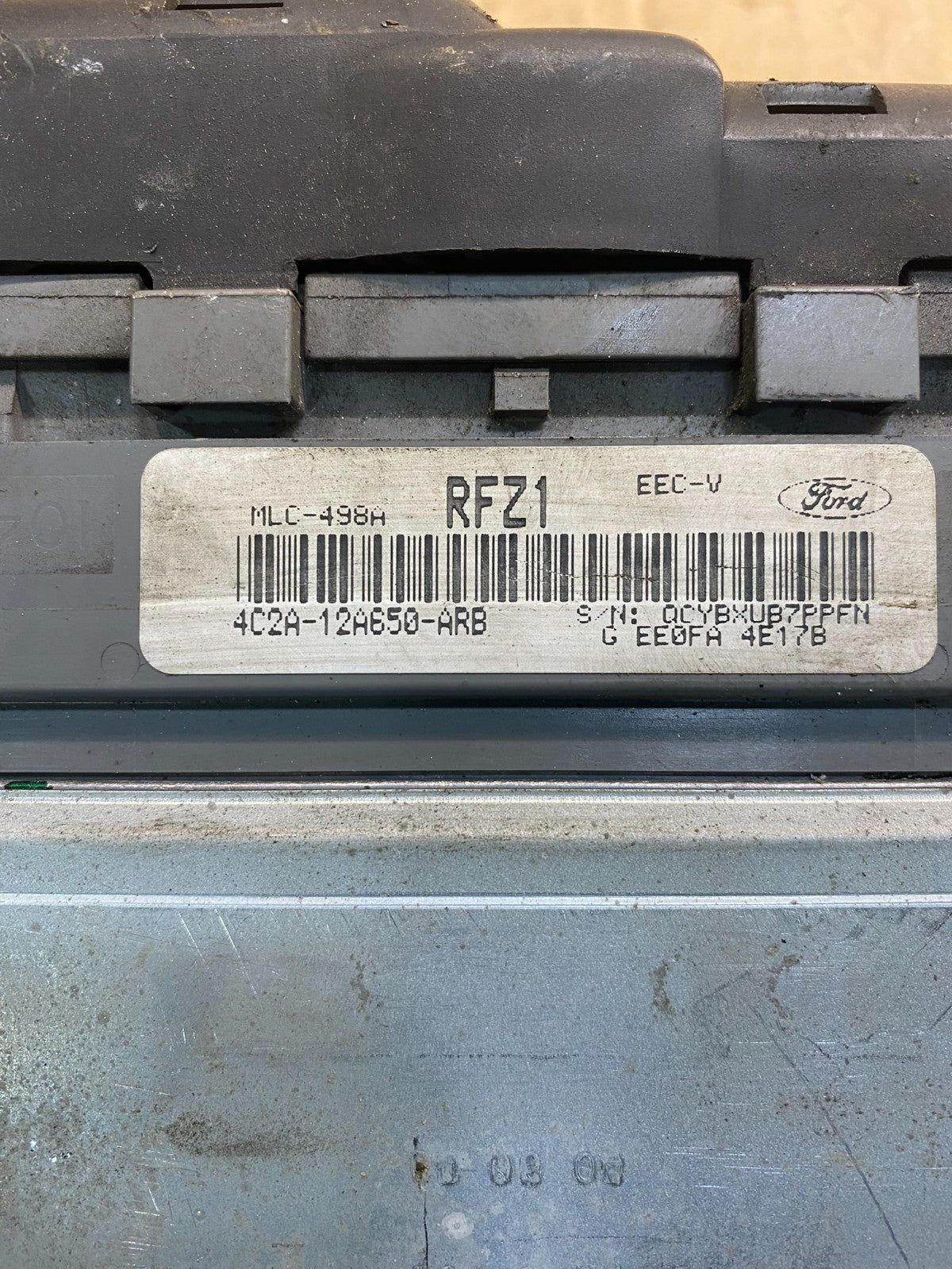2004 Ford Crown Victoria Engine Control Unit ECU Computer Module ab4229 DG2