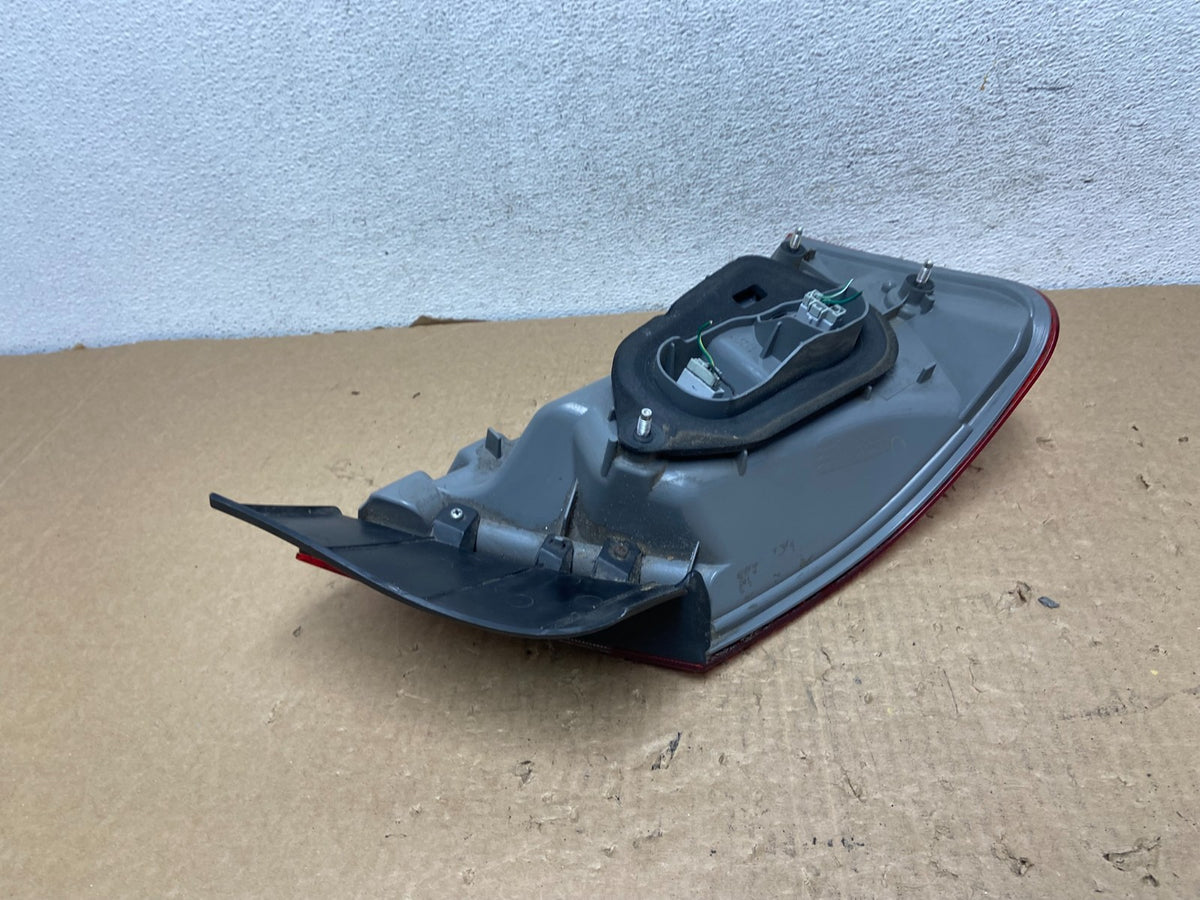 2009 2010 2011 2012 Mitsubishi Galant Right Passenger Tail Light AF7948 GD4